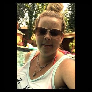 Meet your Posher, Michelle